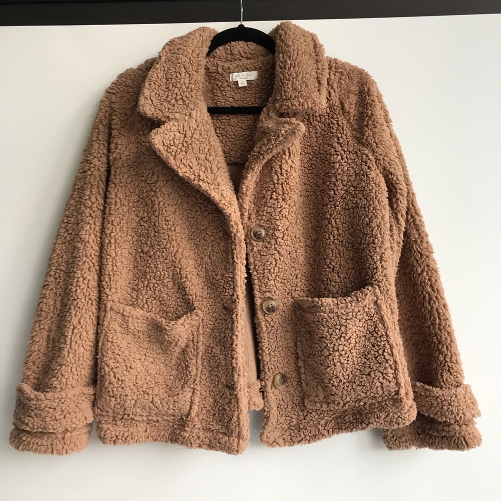 SALE!!!🔥$30🔥TEDDY JACKET - Picture 3 of 5